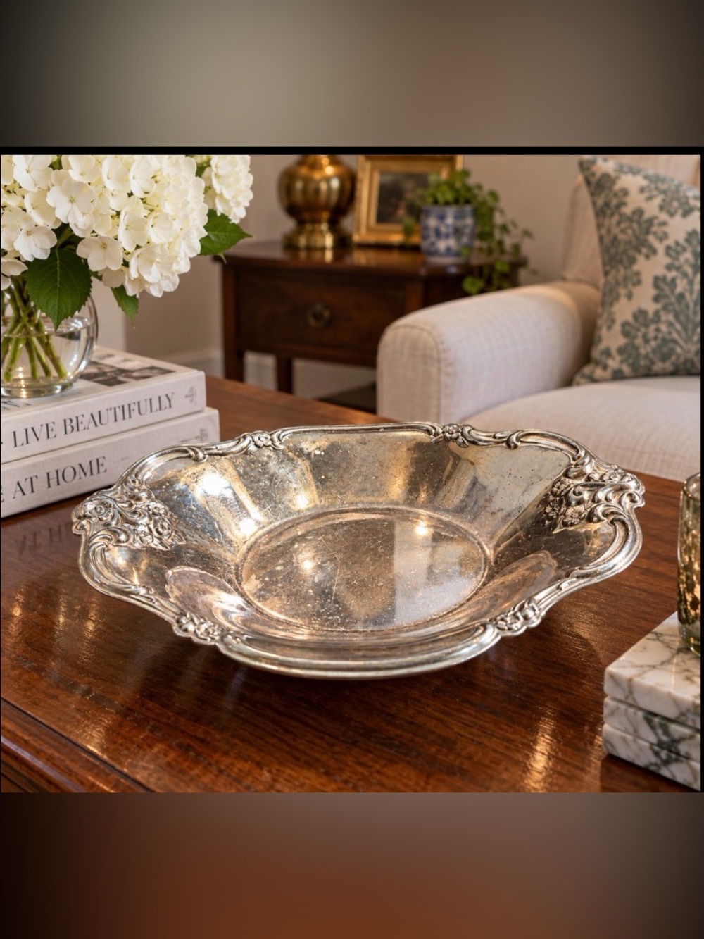 Elegant Silver Decorative Serving Bowl - Classic Home Dining Centerpiece
